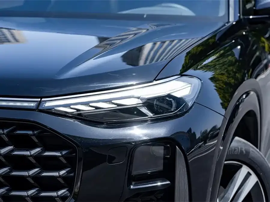 Audi Q6 2023 45 TFSI quattro Qiyun Flying Rider Package 2023 — миниатюра 2