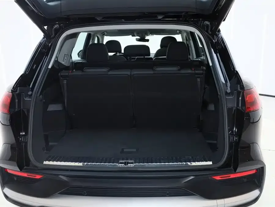 Audi Q6 2024 40 TFSI quattro Guanyun Style Yulin Package 7 Seats 2024 — миниатюра 4