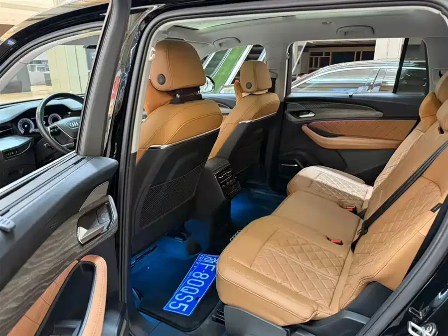 Audi Q6 2023 45 TFSI quattro Qiyun Yulin Set 2022 — миниатюра 3