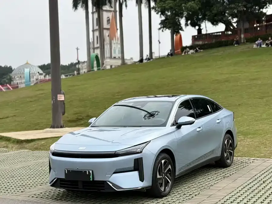 Geely Galaxy L6 2025