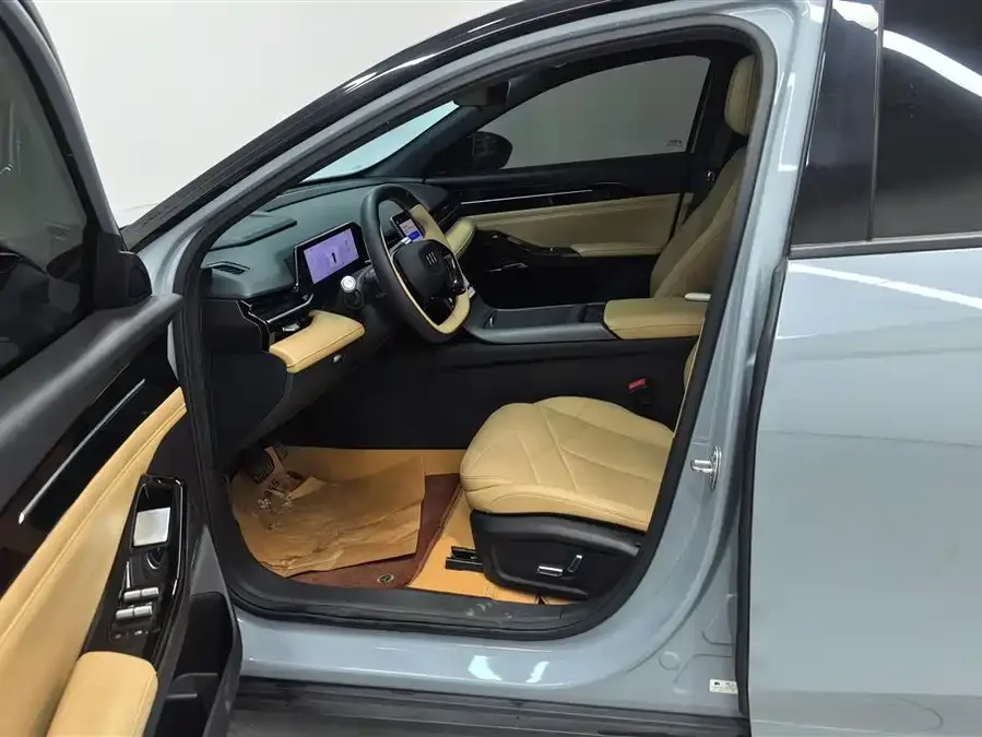 Geely Galaxy L6 Galaxy L6 2024 125km PLUS Longteng Edition 2024 — миниатюра 3