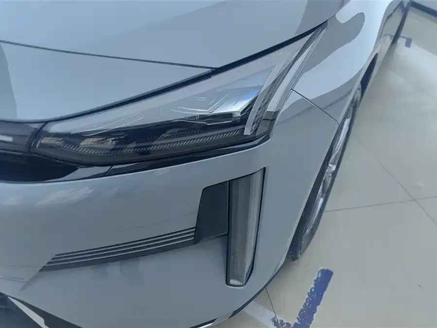 Geely Galaxy L6 Galaxy L6 2025 EM-i 140km Long-Range Edition 2025 — миниатюра 2