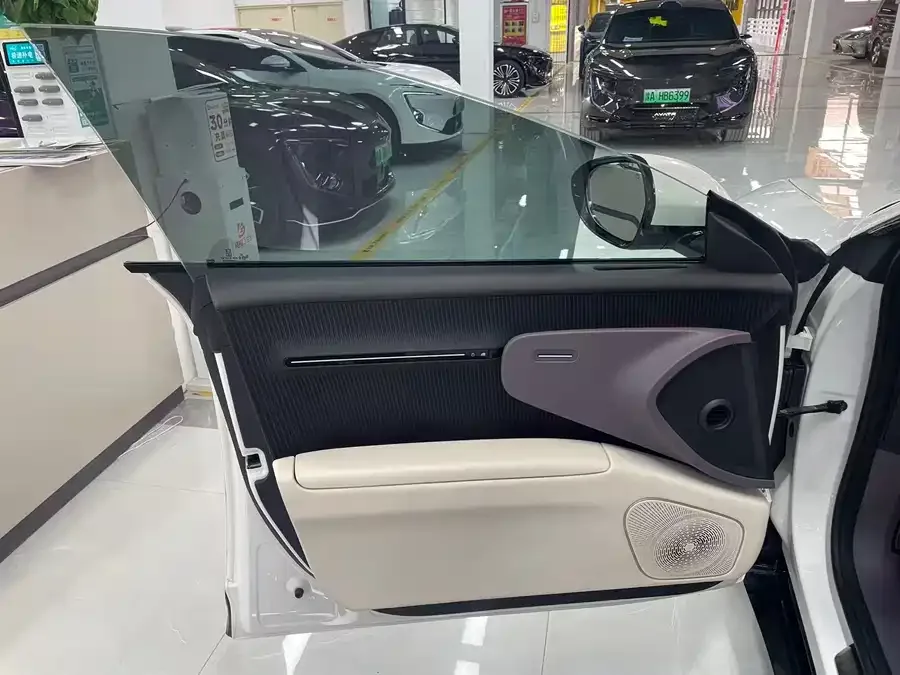 Avatr 12 Avita 12 2023 700 Triple Laser RWD Luxury Edition 2024 — миниатюра 3