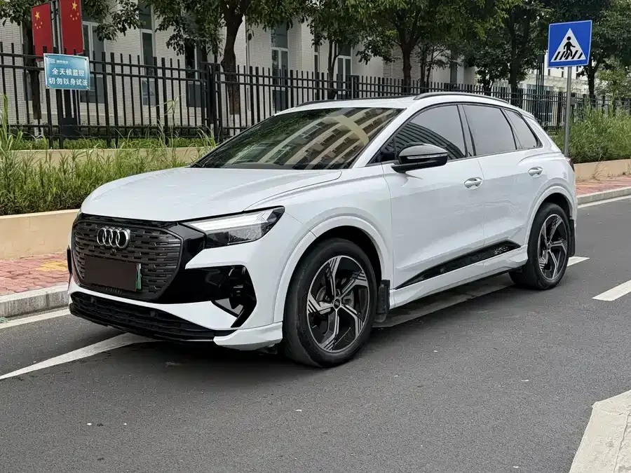 Audi Q4 e-tron 2024