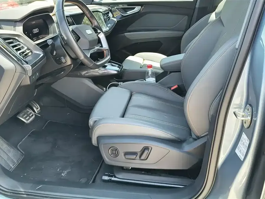 Audi Q4 e-tron 2024 40 e-tron Creative Edition 2024 — миниатюра 3