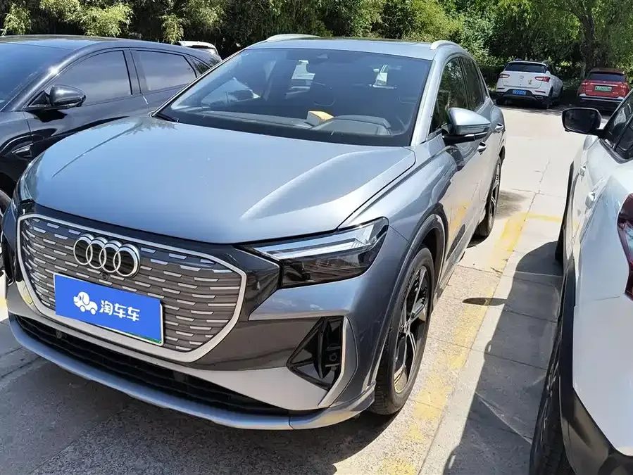 Audi Q4 e-tron 2024