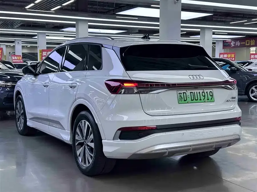 Audi Q4 e-tron 2023 40 e-tron Creative Edition 2023 — миниатюра 4