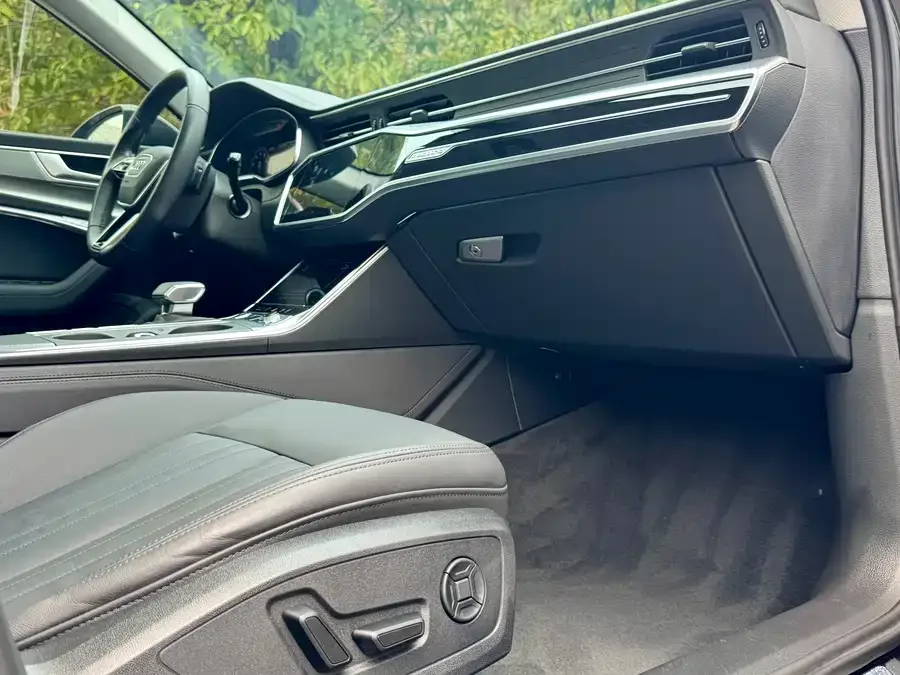 Audi A6 Audi A6 (Imported) 2022 allroad quattro Explorer 55 TFSI Premium Off-Road Edition 2022 — миниатюра 5