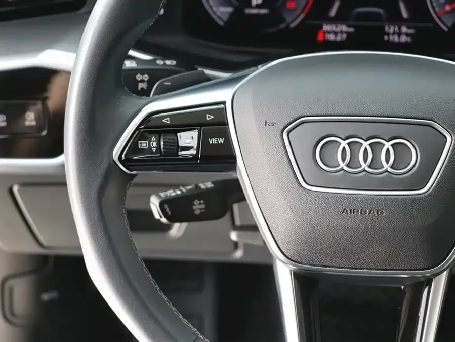 Audi A6 2023 allroad quattro 55 TFSI exclusive off-road version 2024 — миниатюра 5