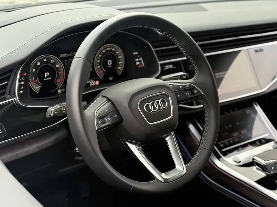 Audi Q8 2024 55 TFSI Luxury Dynamic Edition 2025 — миниатюра 4