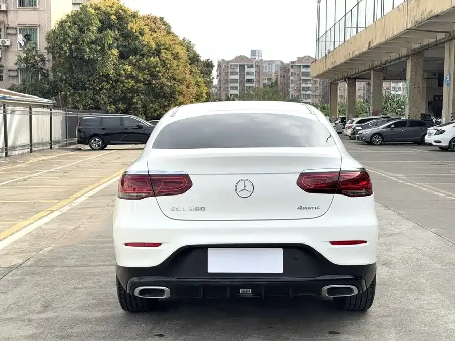 Mercedes-Benz GLC Coupe Mercedes-Benz GLC Coupe 2023 GLC 260 4MATIC Coupe SUV 2023 — миниатюра 5