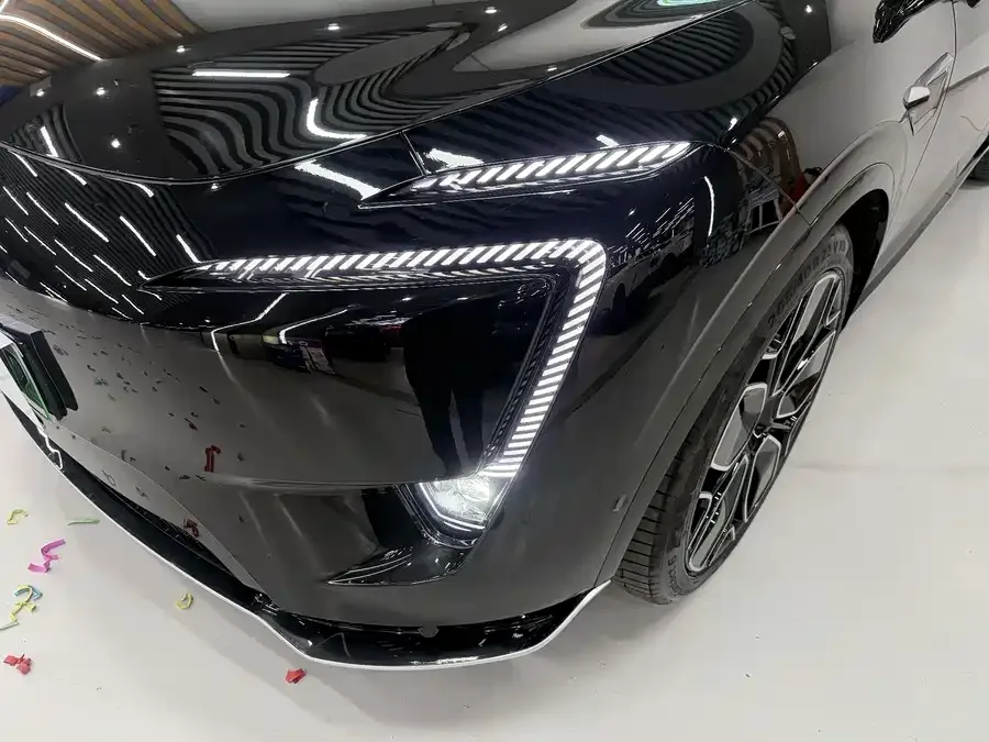 Avatr 11 Avita 11 2024 730 Triple Laser RWD Luxury Edition 2024 — миниатюра 2