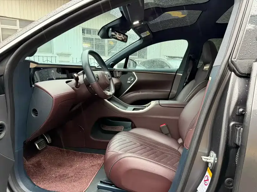 Avatr 11 Avita 11 2022 Super Long Range Dual Motor Luxury Edition 4 Seaters 2023 — миниатюра 4