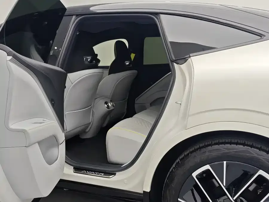 Avatr 11 Avita 11 2022 Long Range Dual Motor Luxury Edition 5 Seaters 2023 — миниатюра 3
