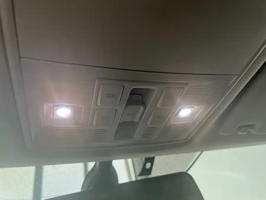 Skoda Superb Super 2022 TSI280 DSG Exclusive Edition 2022 — миниатюра 4