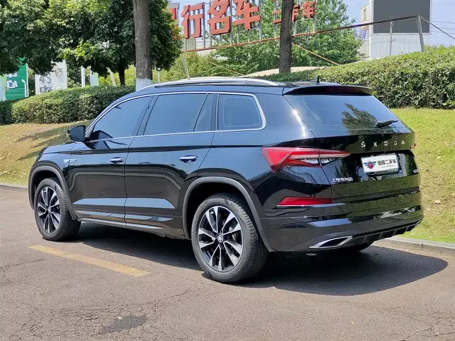 Skoda Kodiaq Kodiak 2022 TSI330 5-seat two-wheel drive exclusive version 2023 — миниатюра 4