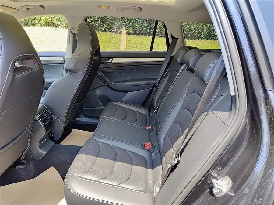 Skoda Kodiaq Kodiak 2022 TSI330 5-seat two-wheel drive exclusive version 2023 — миниатюра 5