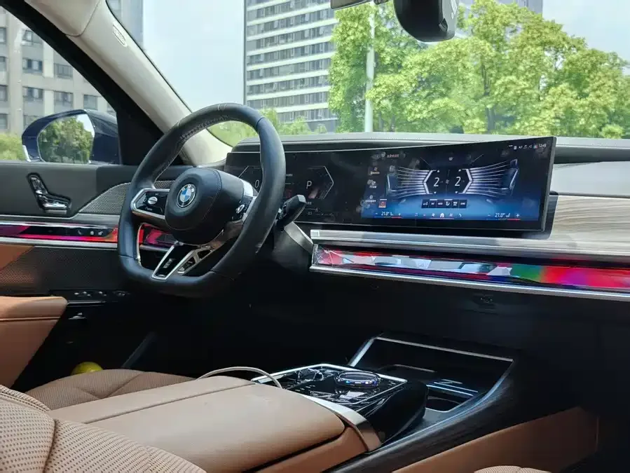 BMW 7 Series BMW 7 Series 2023 735Li M Sport Package 2024 — миниатюра 3