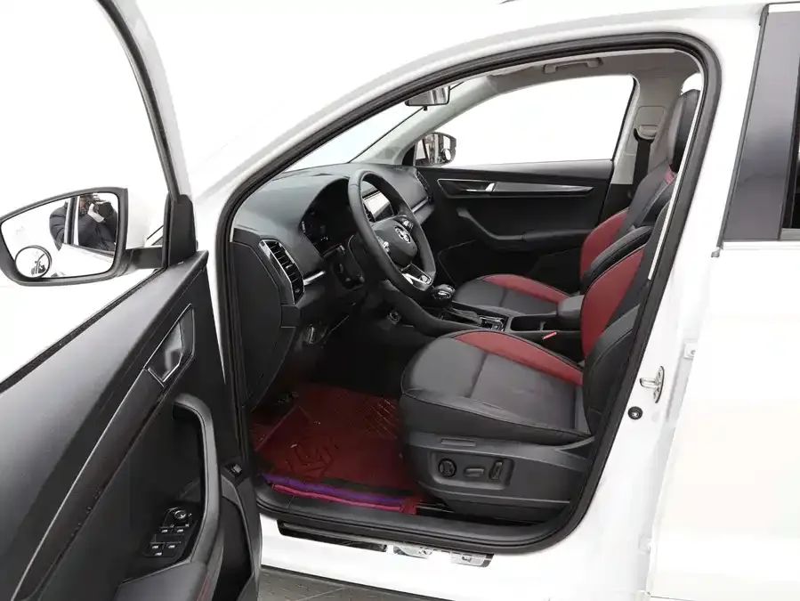 Skoda Karoq Korok 2023 TSI280 Luxury Edition 2024 — миниатюра 3