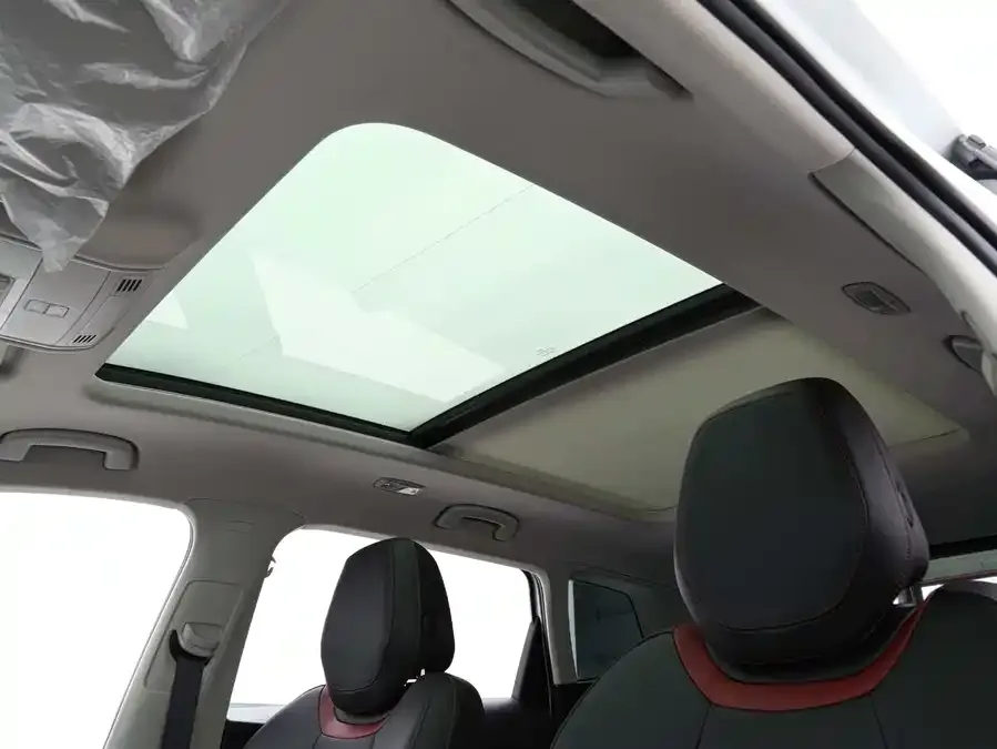 Skoda Karoq Korok 2023 TSI280 Luxury Edition 2024 — миниатюра 4