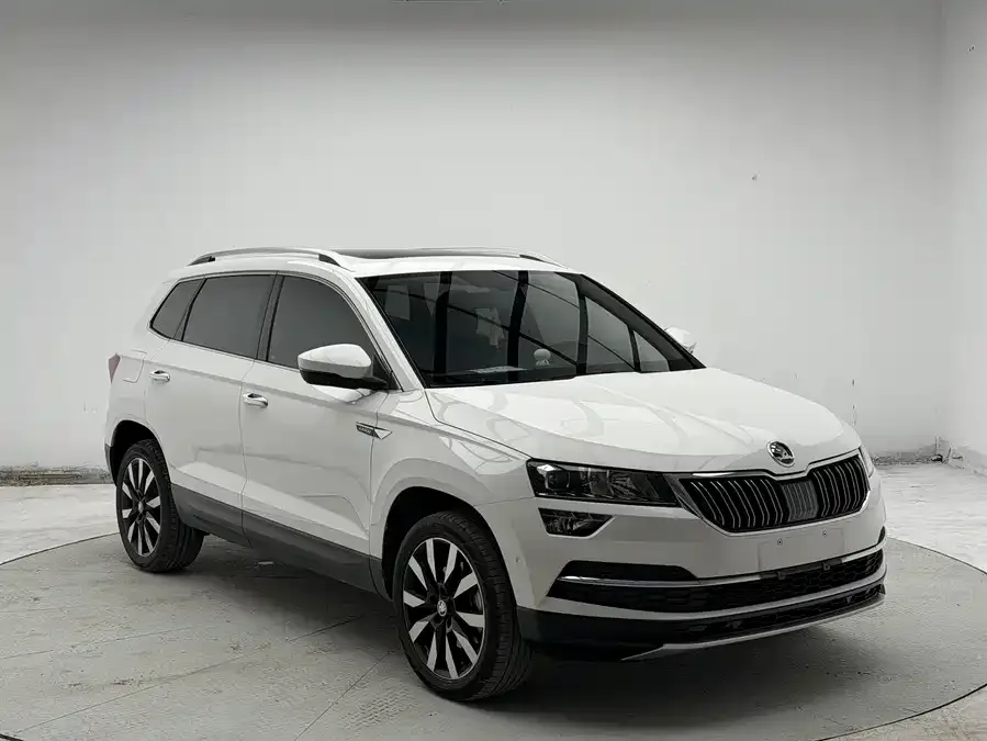 Skoda Karoq Korok 2021 TSI280 Deluxe Edition 2022 — миниатюра 2