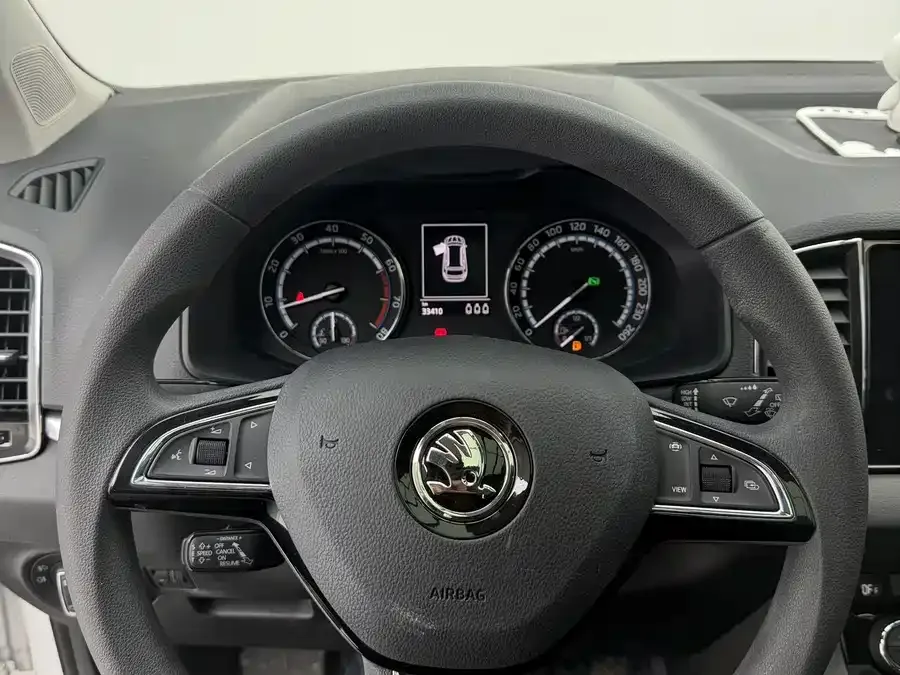 Skoda Karoq Korok 2021 TSI280 Deluxe Edition 2022 — миниатюра 5