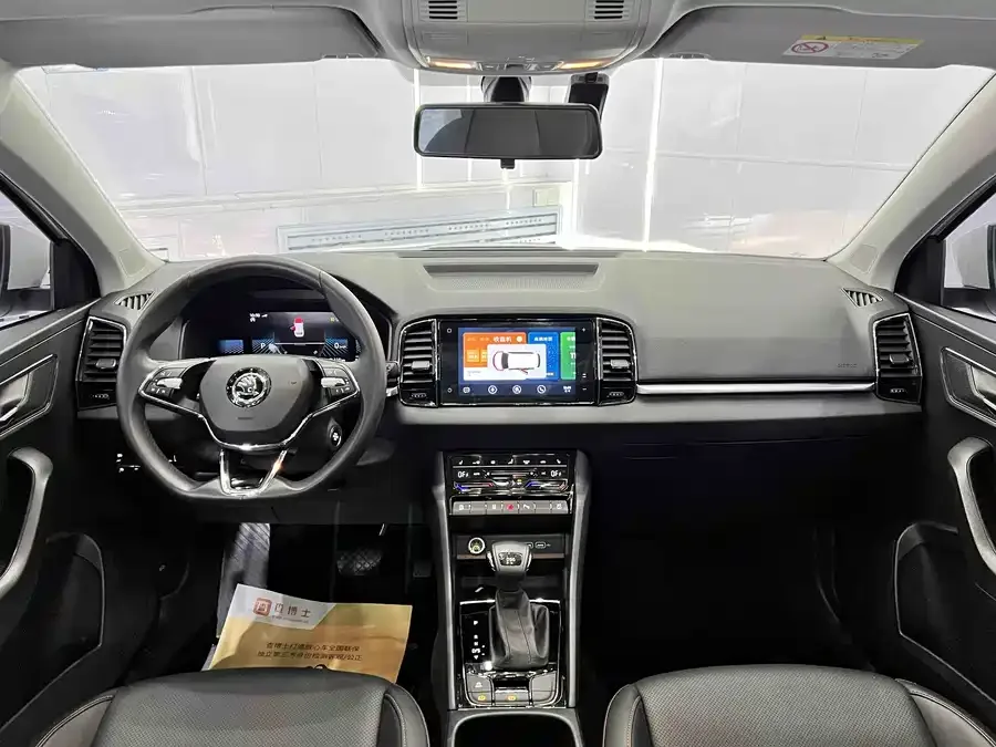 Skoda Karoq Korok 2022 TSI280 Luxury Edition 2022 — миниатюра 4