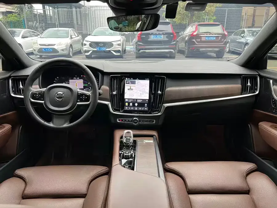 Volvo S90 2023 B5 Zhiyuan Luxury Edition 2023 — миниатюра 5