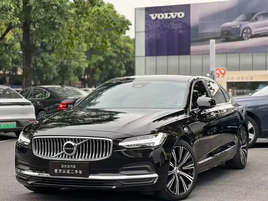 Volvo S90 2023