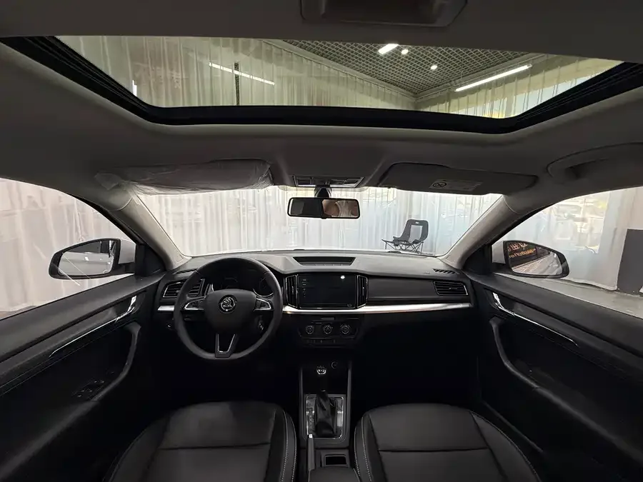 Skoda Kamiq Komic 2021 1.5L automatic comfort version 2022 — миниатюра 5