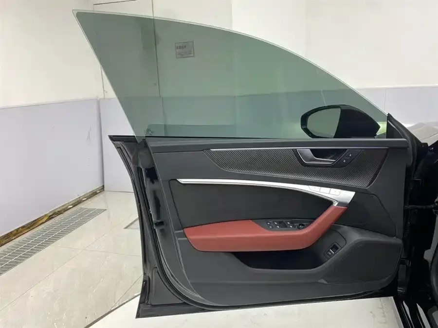 Audi A7L 2023 45 TFSI quattro S-line Black Warrior Edition 2023 — миниатюра 5