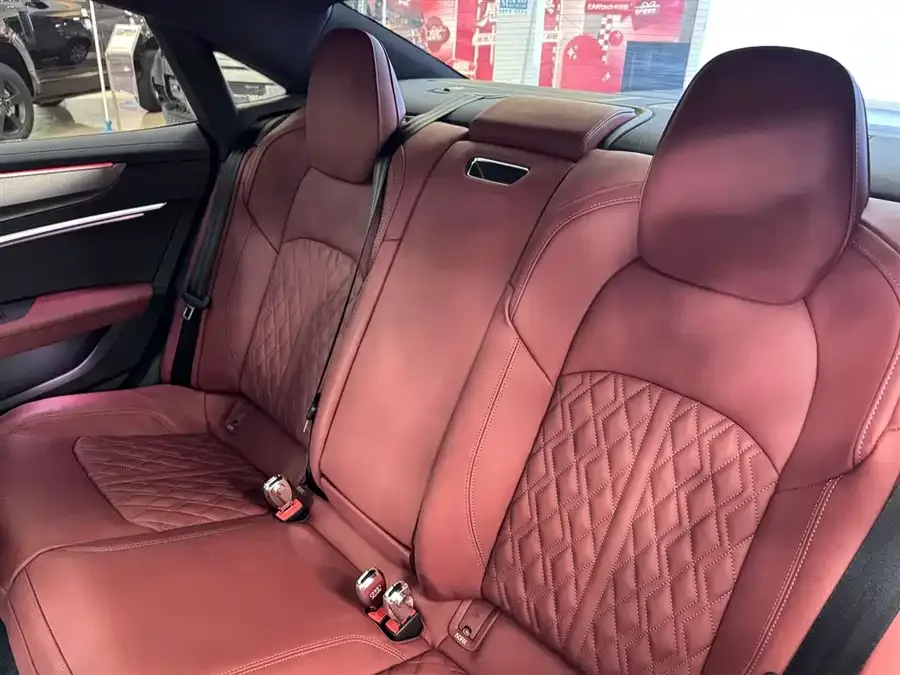 Audi A7L 2024 45 TFSI quattro Black Warrior Edition 2025 — миниатюра 5