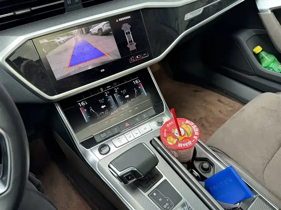 Audi A7L 2024 45TFSI S-line Dream Flow Crystal Set 2024 — миниатюра 3