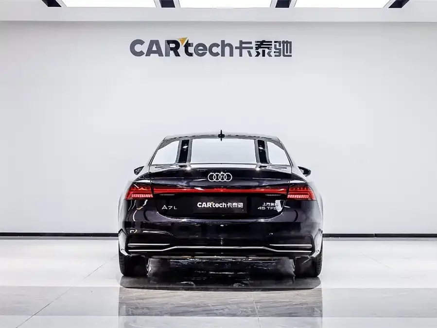 Audi A7L 2024 45TFSI S-line Dream Flow Crystal Set 2024 — миниатюра 2