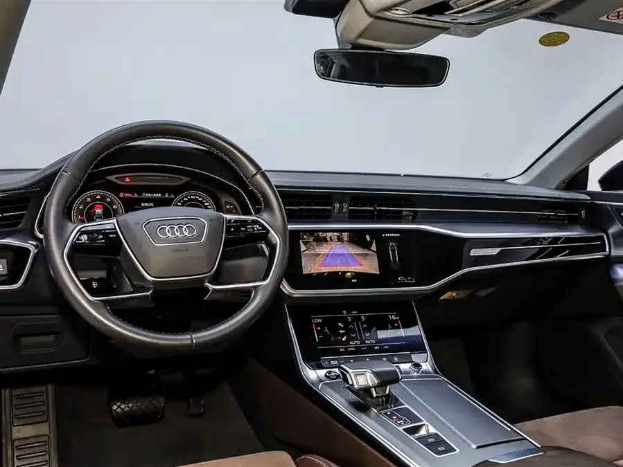 Audi A7L 2024 45TFSI S-line Dream Flow Crystal Set 2024 — миниатюра 4