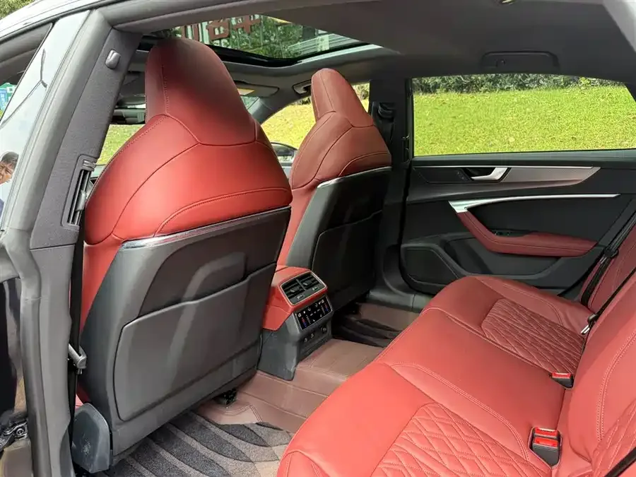 Audi A7L 2024 45 TFSI quattro Black Warrior Edition 2024 — миниатюра 3