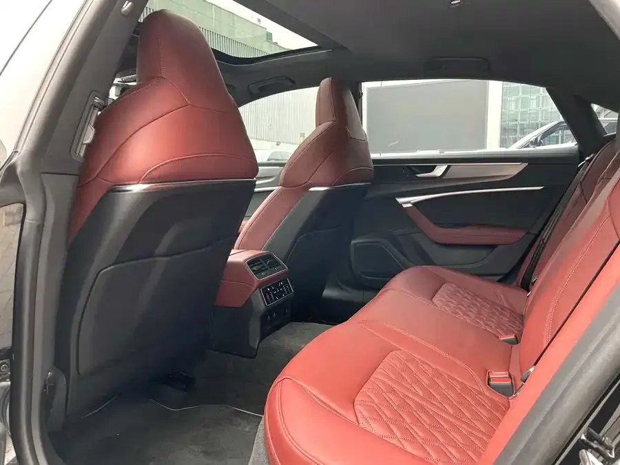 Audi A7L 2024 45 TFSI quattro Black Warrior Edition 2024 — миниатюра 5