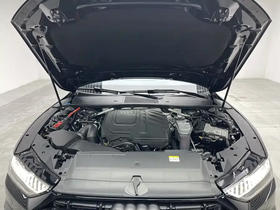 Audi A7L 2023 45 TFSI quattro S-line Black Warrior Edition 2023 — миниатюра 3