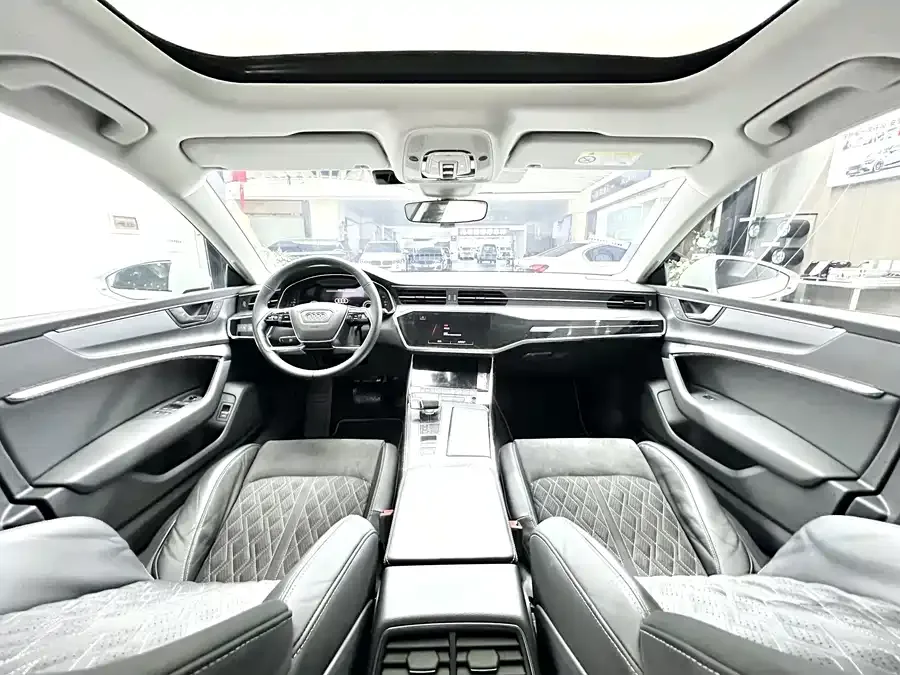 Audi A7L 2022 45 TFSI quattro S-line Vision Flow Crystal Set 2022 — миниатюра 3