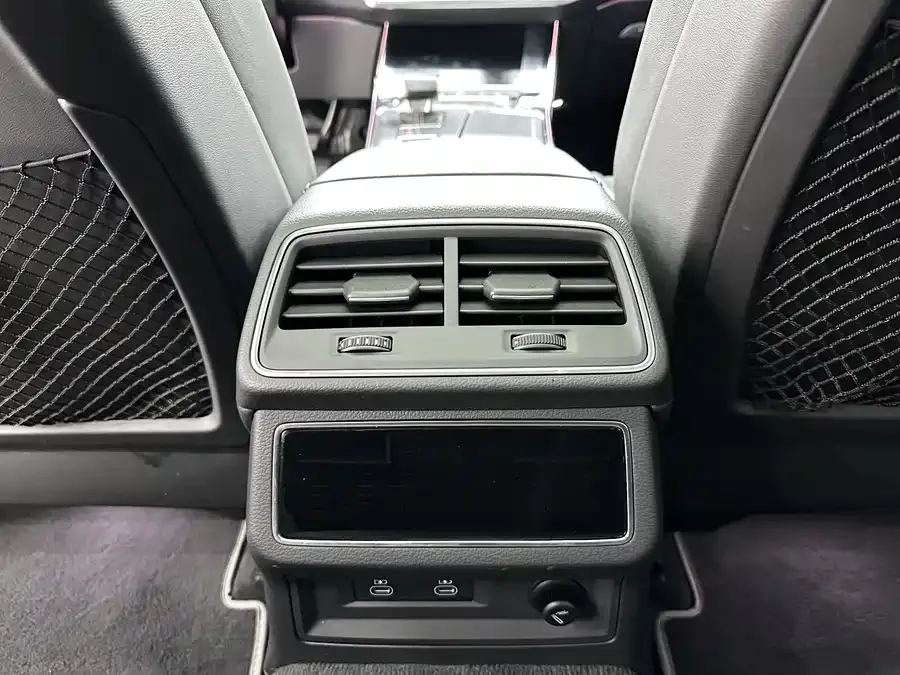 Audi A7L 2022 45 TFSI quattro S-line Vision Flow Crystal Set 2022 — миниатюра 5