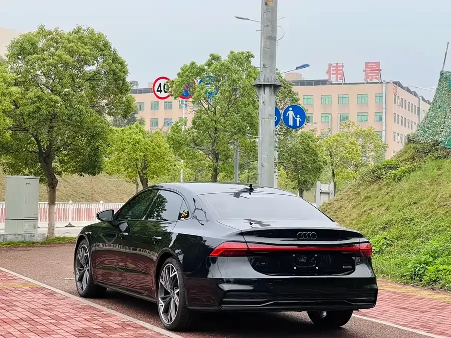 Audi A7L 2024 45 TFSI quattro S-line Black Warrior Edition 2023 — миниатюра 5