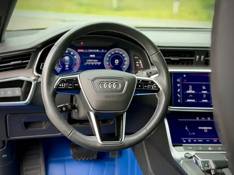 Audi A6L 2022 55 TFSI quattro flagship dynamic model 2023 — миниатюра 3