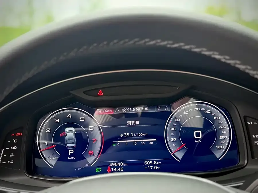 Audi A6L 2022 55 TFSI quattro flagship dynamic model 2023 — миниатюра 4