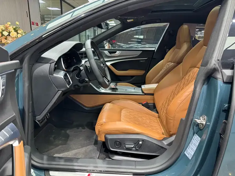 Audi A7L 2022 55 TFSI quattro S-line edition one 2023 — миниатюра 2