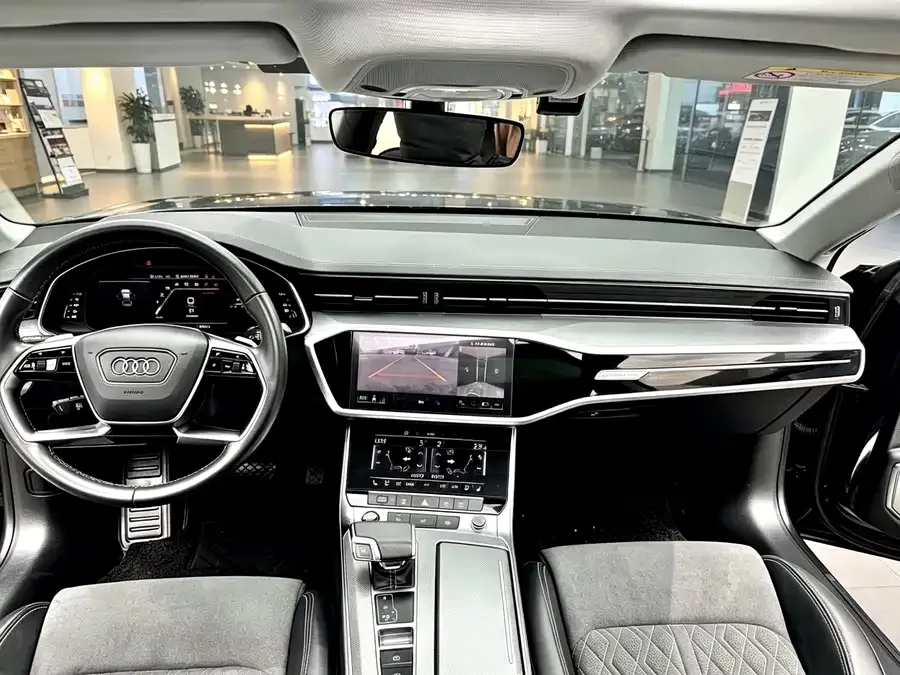 Audi A7L 2024 45TFSI quattro S-line Vision Flow Crystal Set 2024 — миниатюра 3