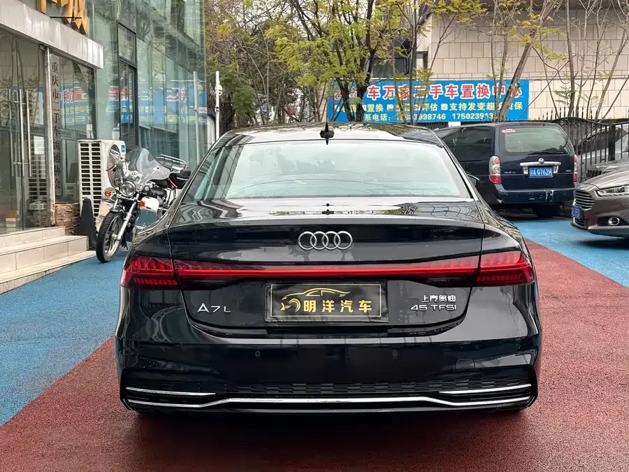 Audi A7L 2024 45TFSI S-line Dream Flow Crystal Set 2023 — миниатюра 2