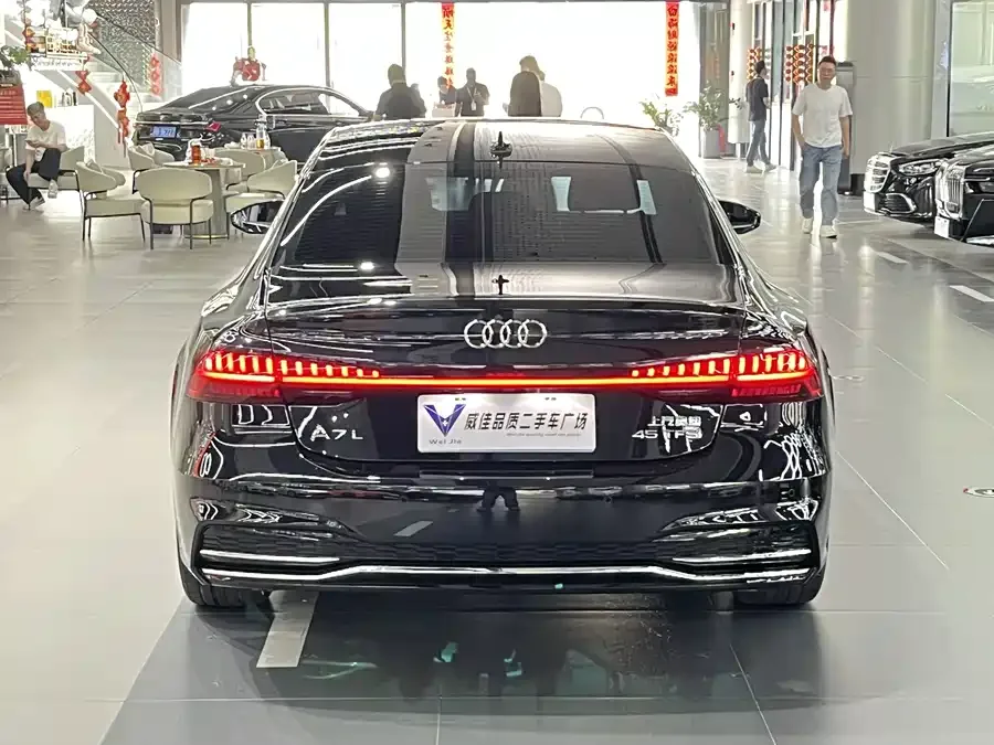 Audi A7L 2024 45 TFSI Luxury Edition 2024 — миниатюра 5