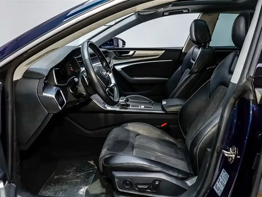 Audi A7L 2024 45TFSI S-line Dream Flow Crystal Set 2024 — миниатюра 3