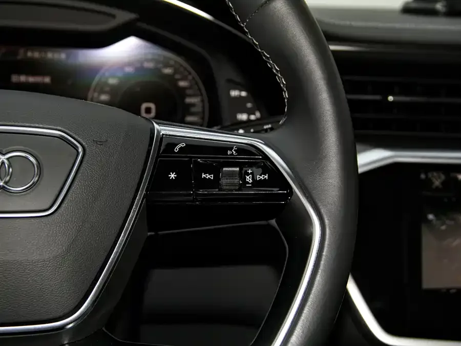 Audi A7L 2024 45TFSI S-line Dream Flow Crystal Set 2024 — миниатюра 5