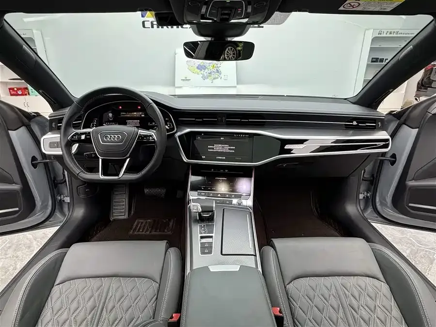 Audi A7L 2024 45 TFSI quattro RS package racing version 2024 — миниатюра 3